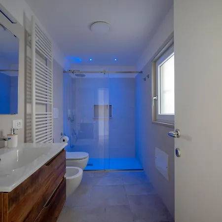 Guesthost - Comfortable Pierhouse In Apartment