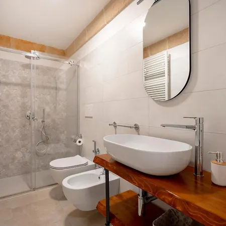 Guesthost - Comfortable Pierhouse In Διαμέρισμα Monopoli