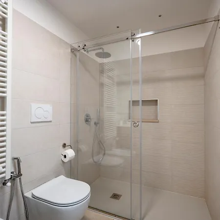 Guesthost - Comfortable Pierhouse In Apartment Monopoli